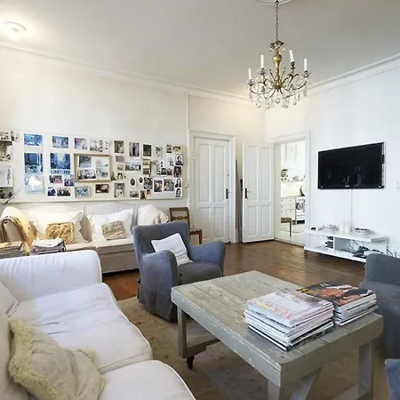 Apartment Store Kongensgade 108,1,th *